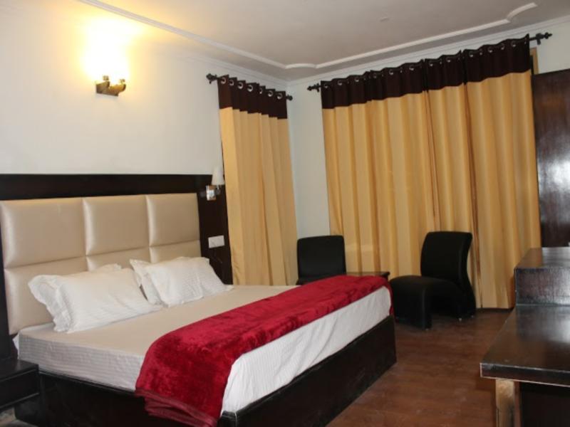 Oyo 3146 Six Season Regency Hotel Jagatsukh Exterior photo